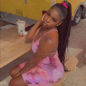 Meet your Posher, Jade